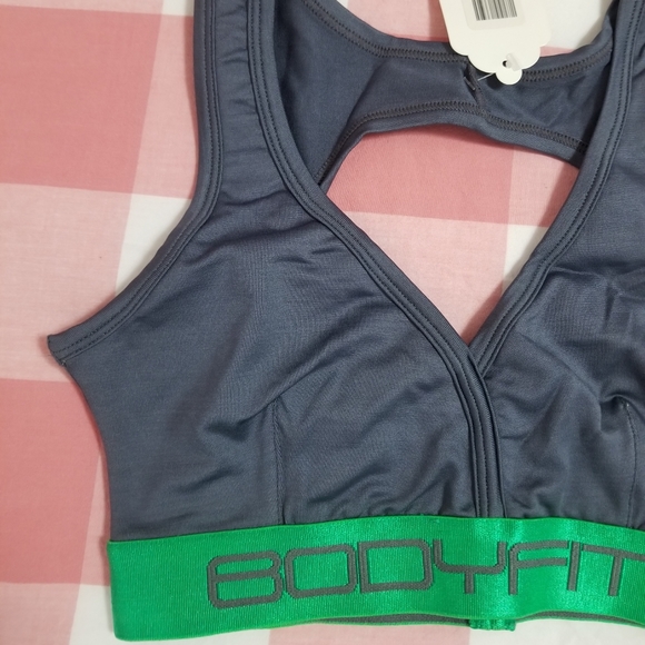 Sport bra for women. NWT. One size. - Picture 2 of 6